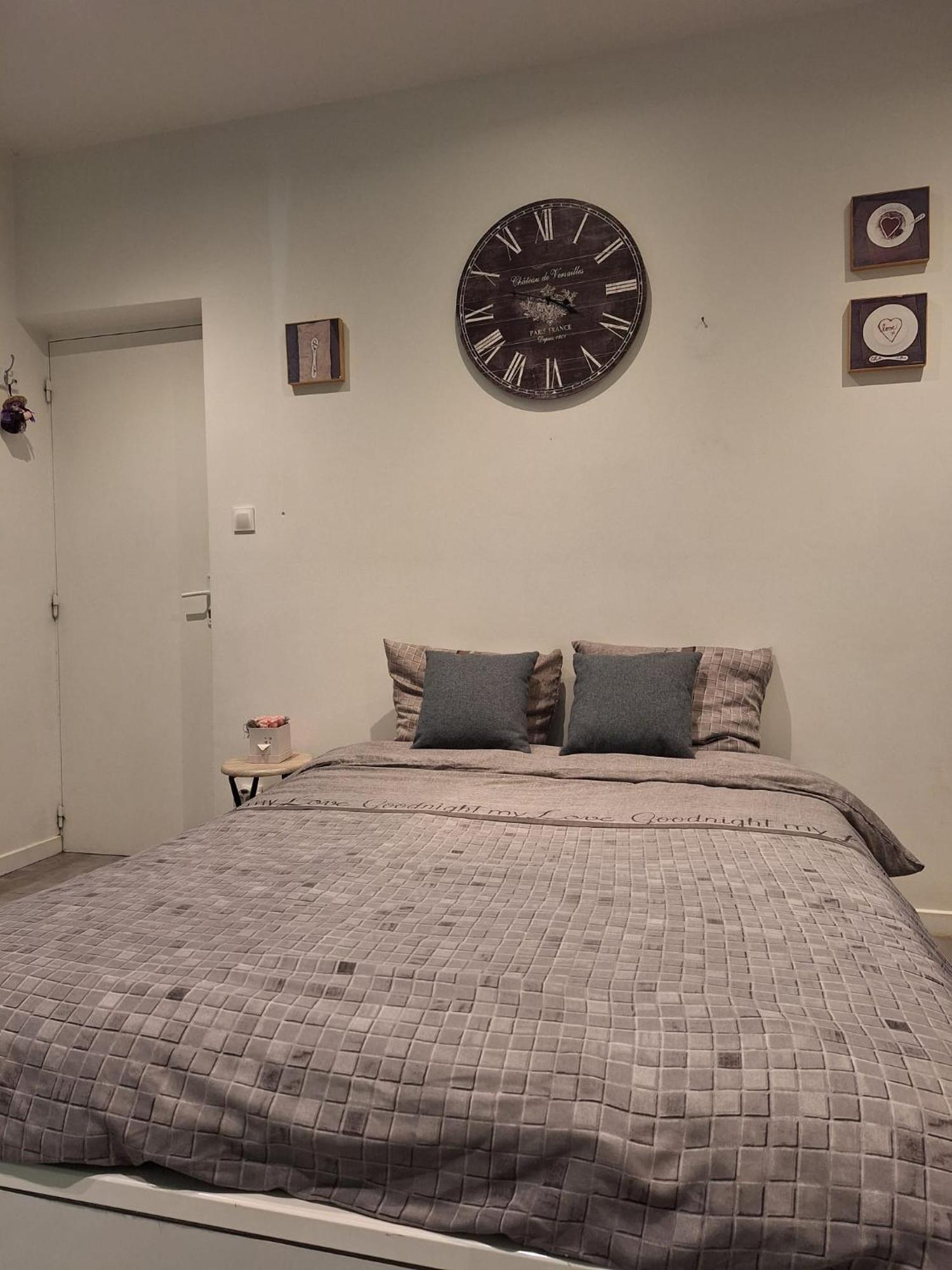 Beautiful With Privat Terrace Apartment *